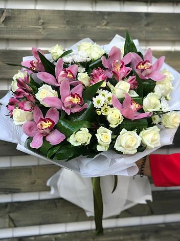 Букет цветов из: Розы и Хризантемы в Ермолино