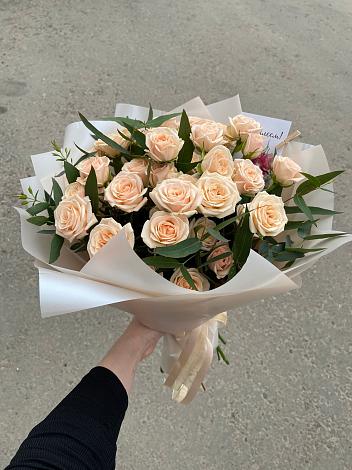 Букет Кремовые розы Латте в Ермолино