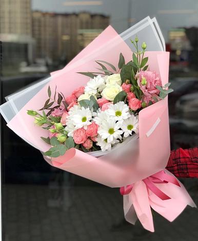 Букет цветов из: Розы, Лизиантусы и Хризантемы в Ермолино